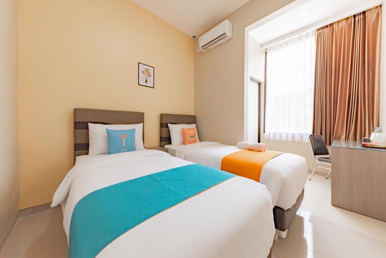 Sans Hotel Berau Square Tanjung Redep Ngoại thất bức ảnh