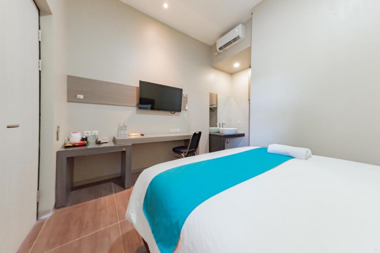 Sans Hotel Berau Square Tanjung Redep Ngoại thất bức ảnh